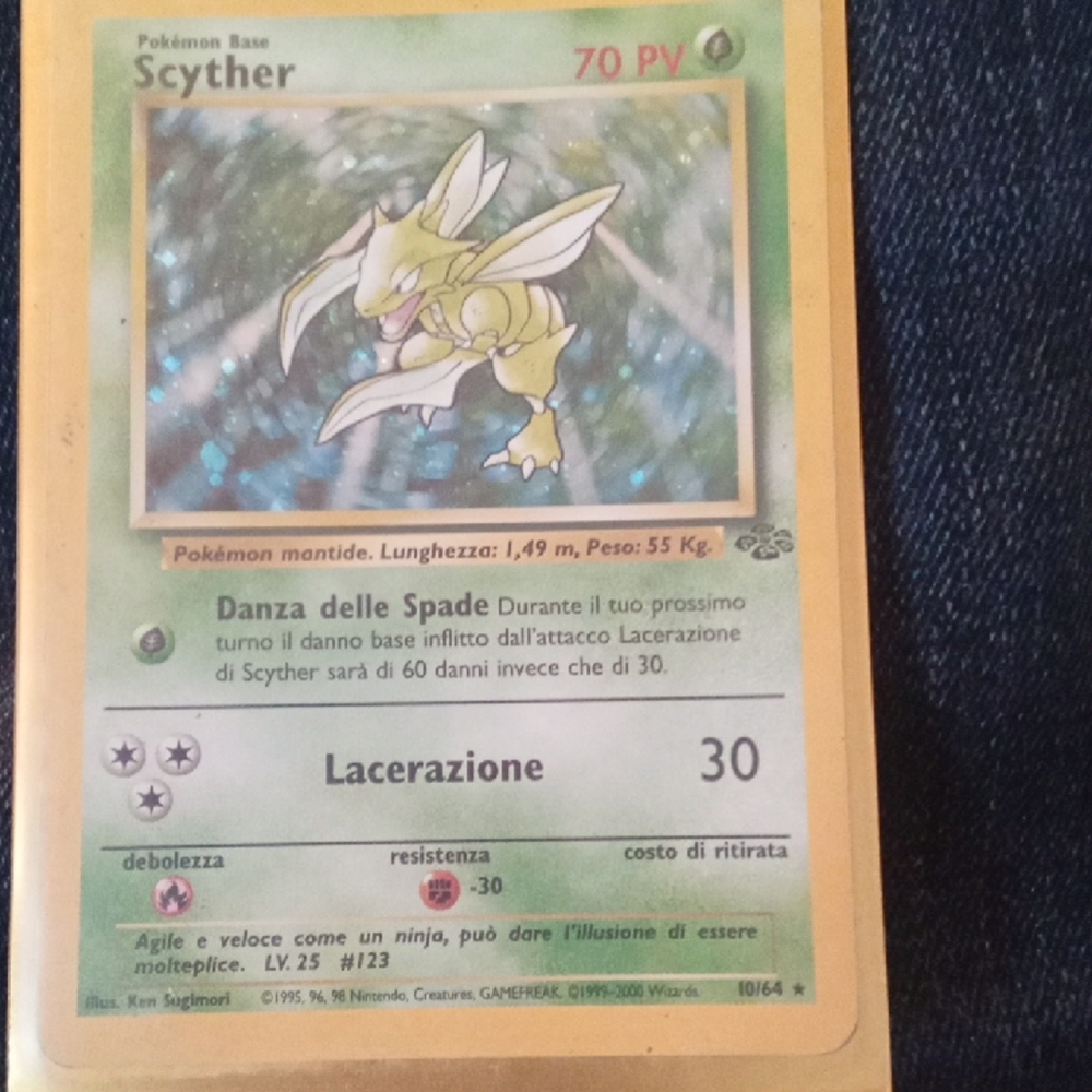 Nintendo Pokémon Scyther Card - Green and Yellow